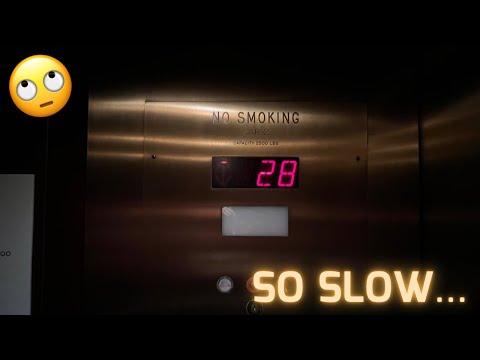 Crappy Urban Traction Elevators | Club Quarters | Wacker Drive Location | Downtown Chicago, IL