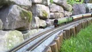 preview picture of video 'The Clay Hill Line OO Garden Railway part 3'