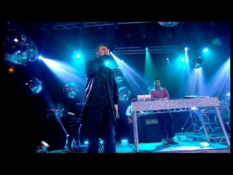Naughty Boy & Sam Smith - La La La - Top of the Pops Christmas - 25th December 2013