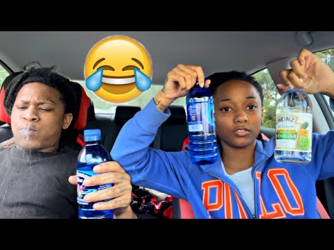 PUTTING VINEGAR IN REGGIE2x WATER! *HILARIOUS*
