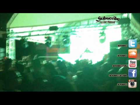 Dj Chuckie & Like Mike playing Afro Bros - Foda Se Puta vs Wine & Kotch (DJ Chuckie bootleg)