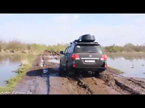 Toyota Land Cruiser LC200 Offroading 4X4 Extreme