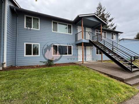 ½ OFF FIRST MONTH! | Cozy 2BR Upstairs Residence in Keizer property video
