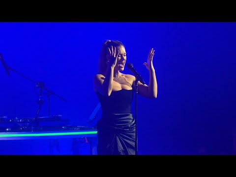 Reigan absolutely SMASHING Creep by Radiohead!!!