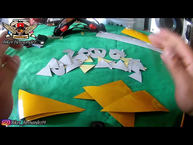 Vídeo relacionado con Omnikryp 200 Piezas Pegatinas Memes, Pegatinas de Divertido Impermeables, Pegatina Clásicas Divertidas, Grafiti Colorido, para Portátiles, Patinetas, Botellas de Agua, Equipaje, Motocicletas