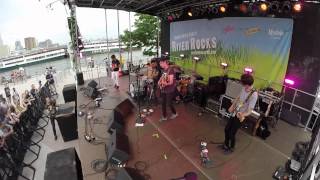 EZTV live at Hudsons River Rocks - NYC 2015