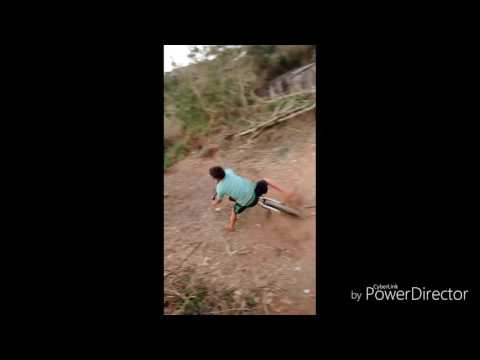 OS MALOQUEIROS (pulando uma rampa)