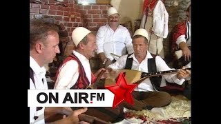 Bijt E Sefes - Kalldërmit Po Shkon Si Shah