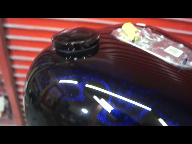 カスタムペイント　ハーレーFLSTF　キャンディブルーフレーク