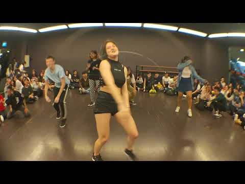 200418 Kpop Dance Off Vol 97: K.A.R.D - Hola Hola