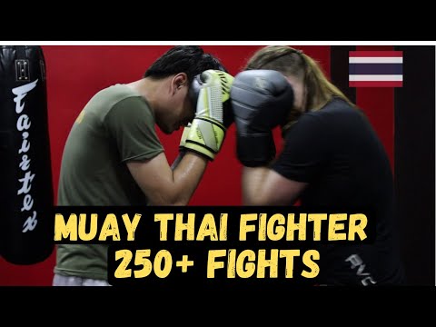 Sparring MUAYTHAI FIGHTER with 250+ FIGHTS | Thailand Nov 2021
