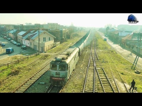 LDE2100 60-1111-3 & Marfar CFR MRFA Freight Train in Oradea - 23 January 2018