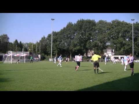 Khalid maakt de 1-2 tegen Willem II / RKC O14