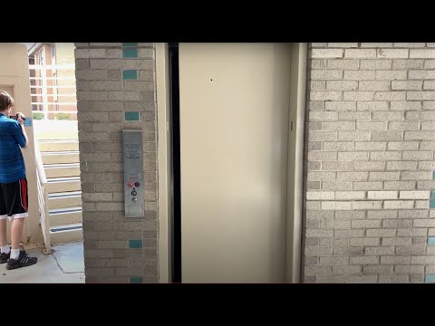 Modernized Dover Hydraulic Elevator at a Strip Mall in Norfolk VA