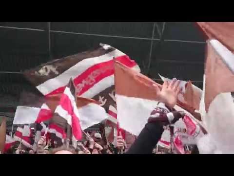 FC St. Pauli Hymne: Das Herz von Sankt Pauli - Gänsehautmoment am Millerntor