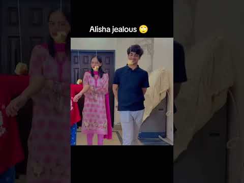 abubakar help eat apples with Aliza and Alisha Soo jealous 🙄