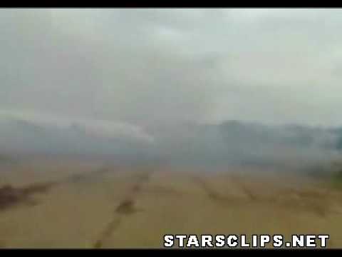 Flugzeug in den Sand gesetzt