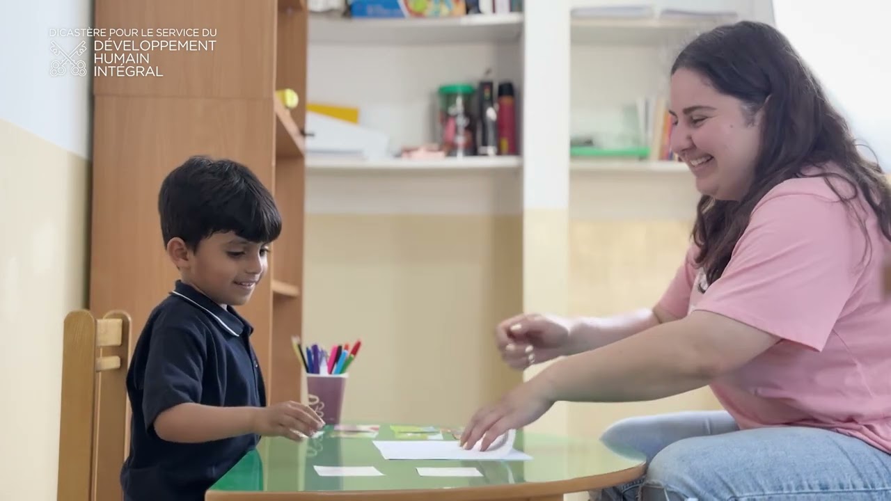 لممارسات الجيدة في أماكن الاجتماعات: مشروع "فراتللي" في لبنان 🌍🤝