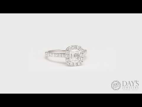 Cushion Diamond Halo Engagement Ring in 14kt White Gold (1ct tw)