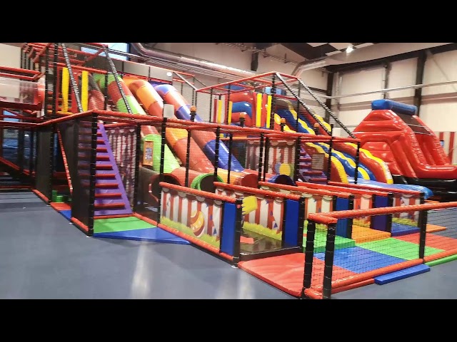 636157 Complete play area approx 23 x 10 meters (SPI) - 2019