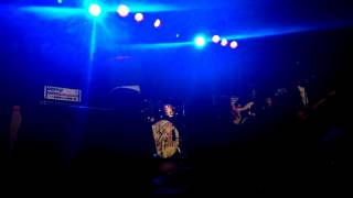 Kids In Glass Houses - The Florist