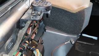 A6 C5 Rear Parking Sensor Loom , Module and Buzzer removal - How-to
