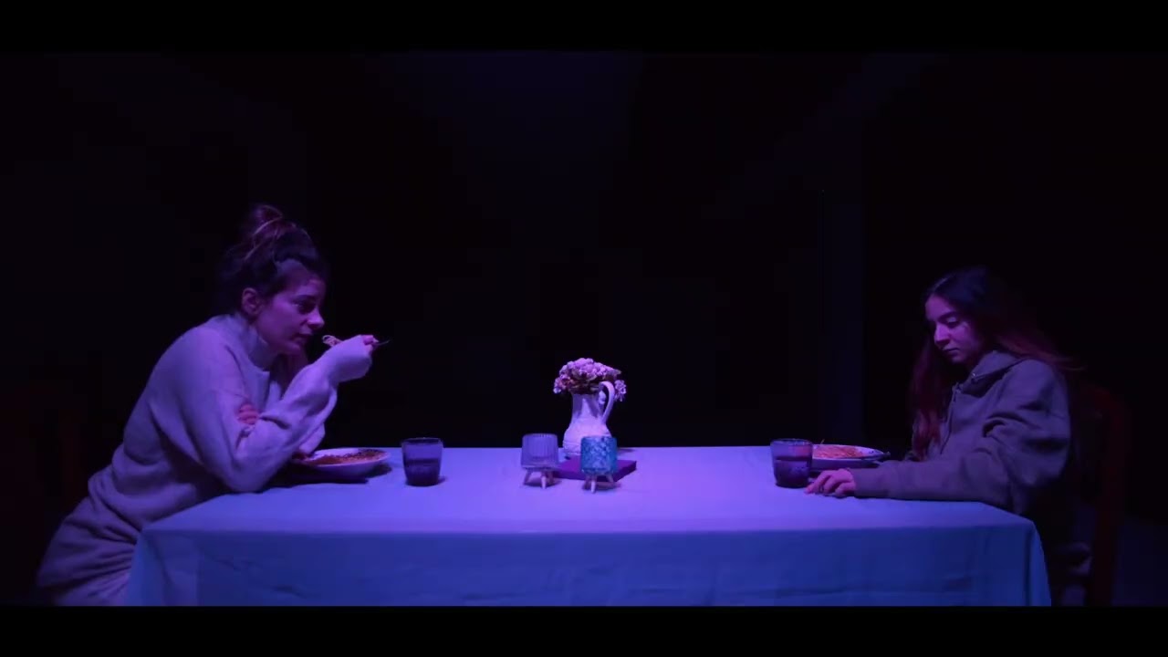 ΚΡΑΤΑ ΜΕ - Τρέιλερ (9ο Πανόραμα Ταινιών Τμήματος Κινηματογράφου Α.Π.Θ.)