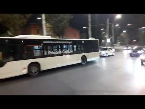 Autobuzul Mercedes Benz Citaro Euro 4 #4862(216) tranzitând intersecția de la Nițu Vasile