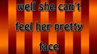 Queen of the Scene lyrics- Hot Chelle Rae