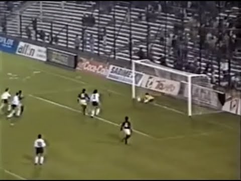 Colo Colo,la vez q sufrió para eliminar a Universitario de Deportes en Santiago2-1 Copa Libertadores