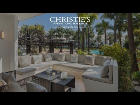 Magnificent Luxury Apartment in the Exclusive Puente Romano Estate, Marbella Golden Mile