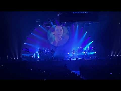 Brit Floyd - Shine on You Crazy Diamond