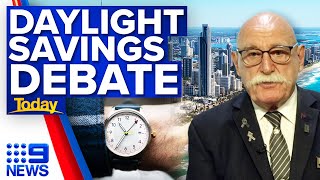 Calls for Queensland to align clock with NSW | 9 News Australia