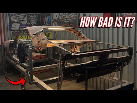 1970 Dodge Charger Quarter Panel Replacement Pt. 1 | Riveted Panels , 1/2" of Bondo & infinite Rust