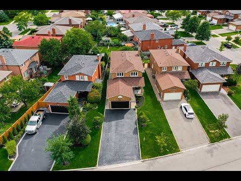 147 Adrianno Crescent, Woodbridge Home for Sale - Real Estate Properties for Sale