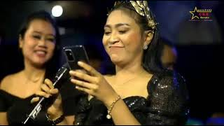 Download lagu kang kaji gaul - cover all artis new cbs (kang kaji gaul desi paraswati) mp3