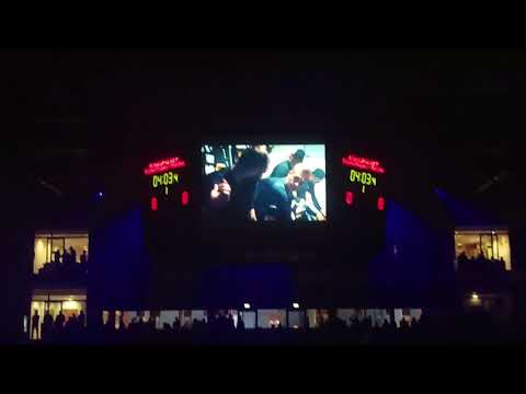 Erster Einlauf Krefeld Pinguine mit neuem Intro Saison 17/18