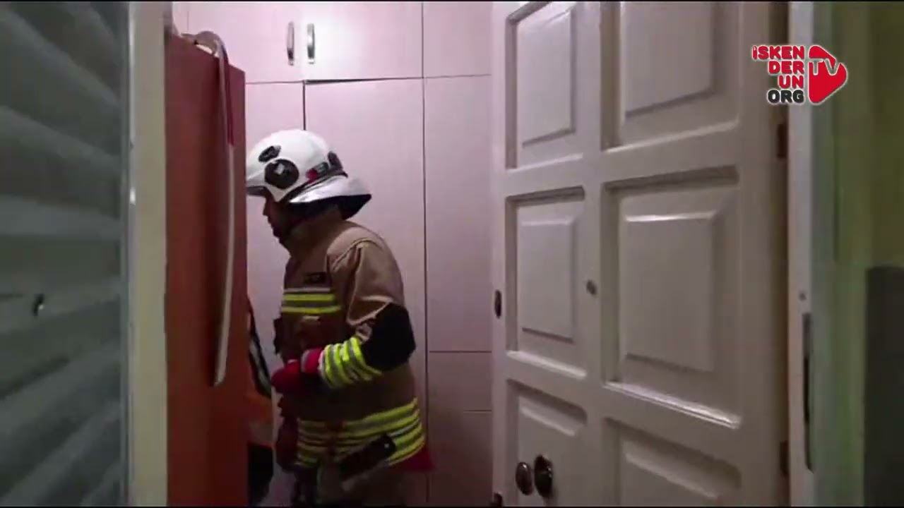 Yaşlı Adam Balkonda Düşerek Yaralandı