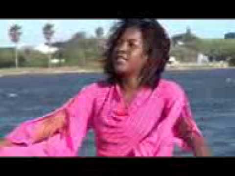 Uzima ninao moyoni ni Yesu, Mireille Mbayo