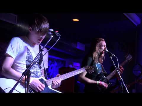 download lagu mp3 mp4 Black Singer With Blonde Hair, download lagu Black Singer With Blonde Hair gratis, unduh video klip Black Singer With Blonde Hair