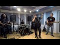 ENANOS VERDES MEDLEY COVER AWAKE ENSAYO