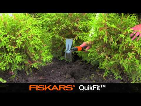 Fiskars QuikFit Double Hoe 137