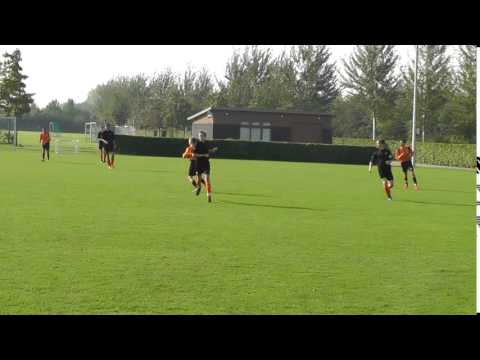 3 okt 2015 DESTO C1 - VV De Meern C2 com 0-5 Redding keeper Desto op schot Eskil