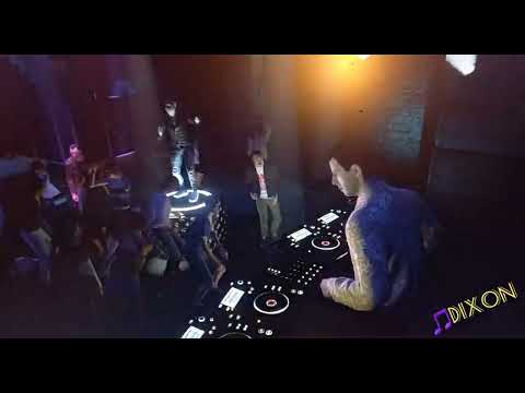 Dj DIXON  in Club Galaxy the real mood in the club...