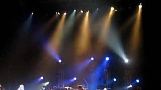 Brand New Eyes Intro &amp; Ignorance - Paramore@Helsinki 29.11.09