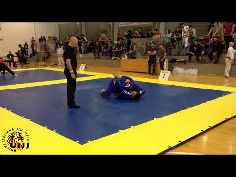 Napoli Jiu Jitsu Challenge 2017 - semifinale viola adulto massimo - Chifor vs Pistara