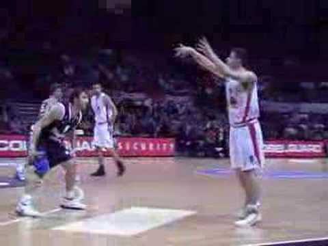 21 19-01-08 BCO-Bologna bis - Davis met heerlijke fade-away-