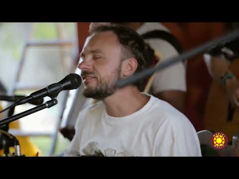 Pedro Angi and Quebrando Records