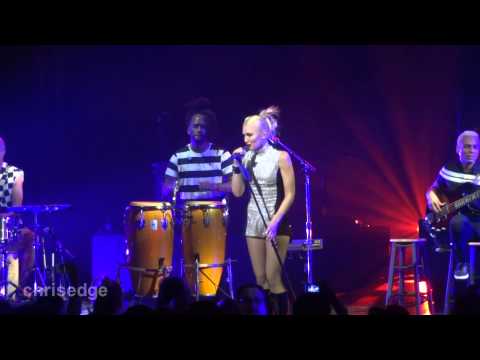 HD - No Doubt Live! Sparkle (Acoustic) 2012-11-24 Gibson Amphitheatre Universal City, CA