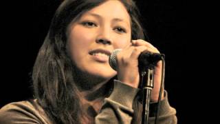 Laila Smith sings Spring Can Really Hang You Up the Most